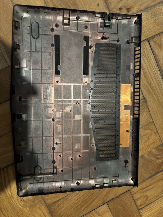 Dolny panel Lenovo Y520-15IKBN uzywany