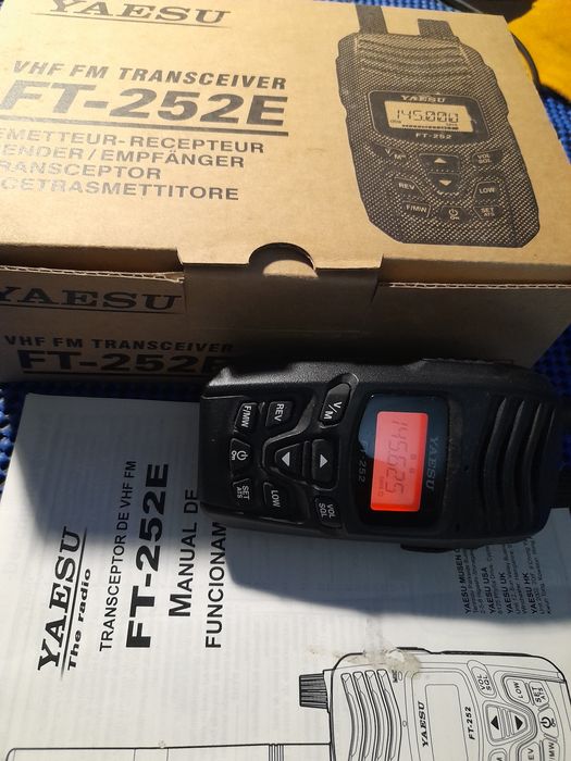 Yaesu FT 252E ( portátil monobanda VHF) 2 metros