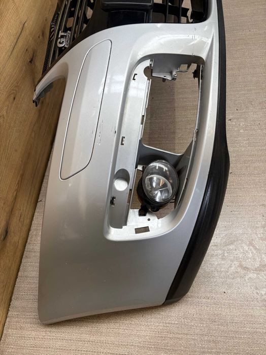 Zderzak przedni volkswagen golf 5 gt kolor la7w