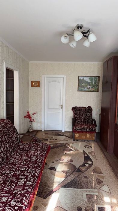 Здається в довгострокову оренду 3-кімнатна квартира.