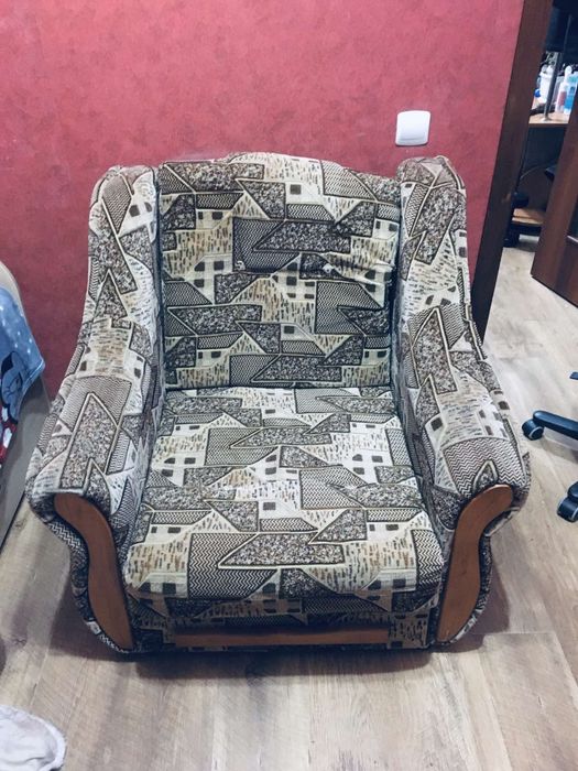 Продам крісла 2 шт