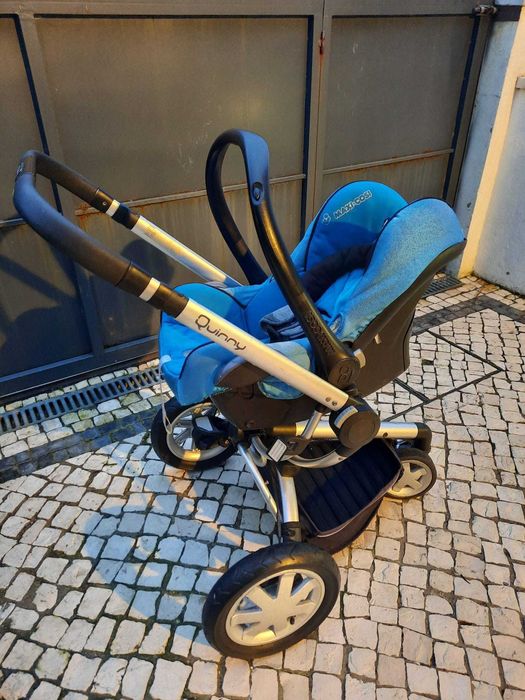 Conjunto maxi-cosi: carro, ovo, cadeirinha, e alcofa.