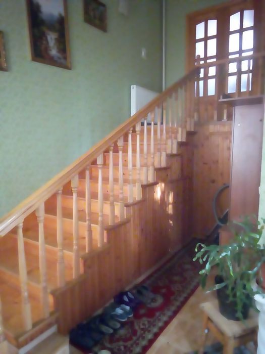 Продаж великого будинку в Сваляві