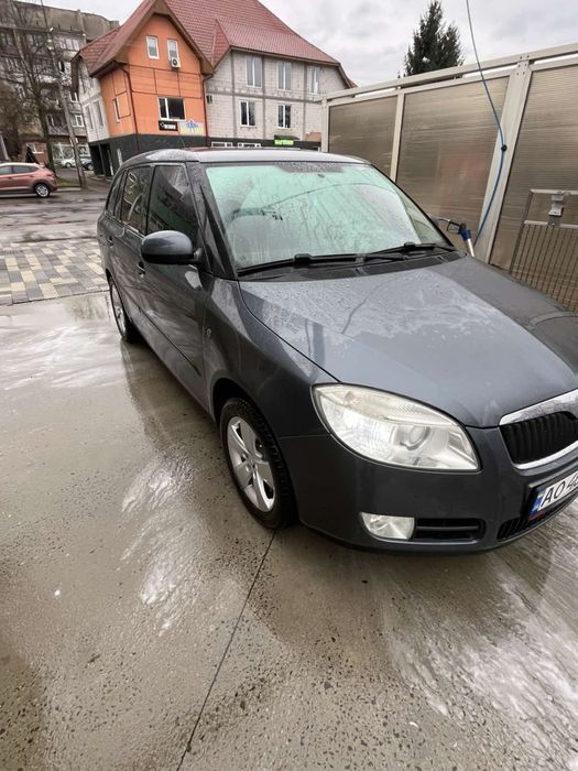 Фабія 2 1.6 бензин