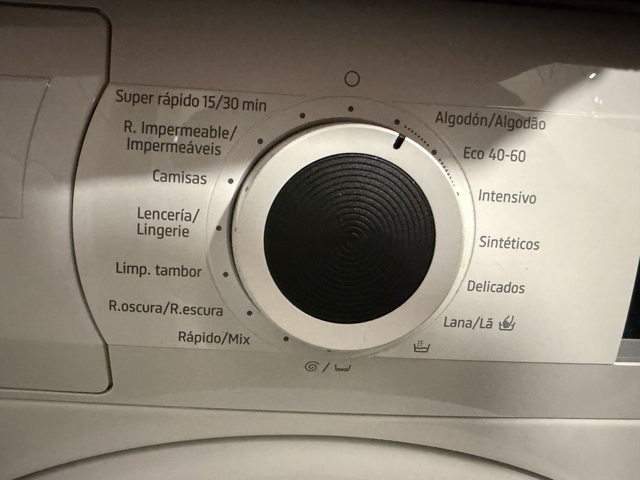 Máquina de Lavar Roupa Balay