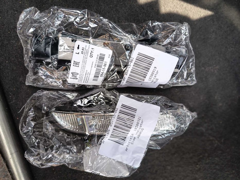 Par de piscas, Mercedes w 211 novas.