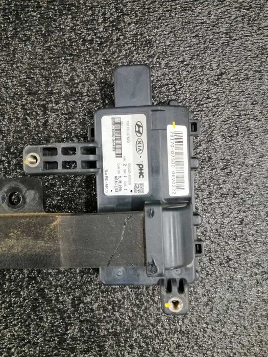Датчик защиты пешеходов Hyundai 79170D7500 оригинал