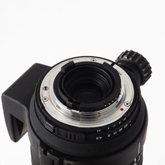 Об'єктив Sigma AF 135-400mm f/4.5-5.6 APO DG для Nikon