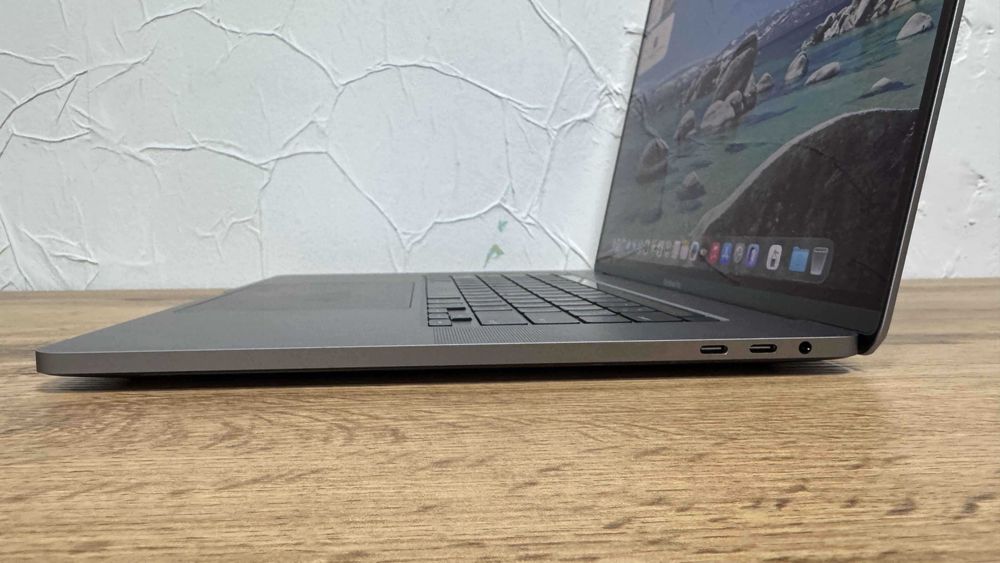 MacBook Pro 16 2019 A2141 – i9, 16GB RAM, 1TB SSD