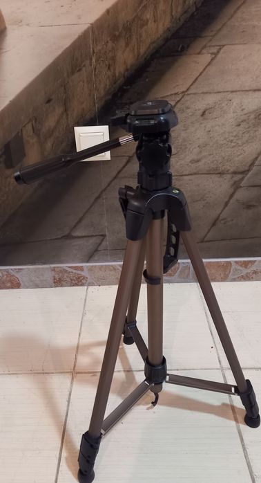 Продам фотоштатив