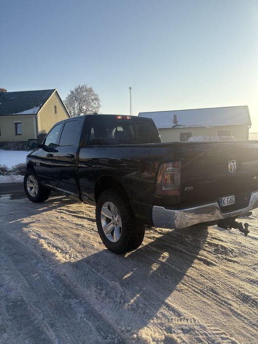 Doge Ram 1500 Czarny