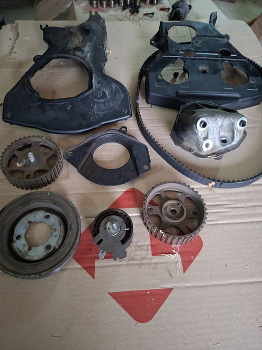 Головка двигуна  10FX7L