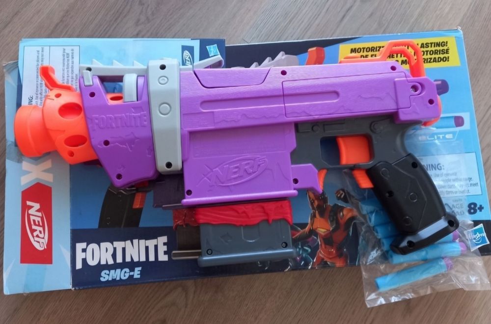 Новий Бластер Hasbro Nerf Fortune smg-e (E8977)