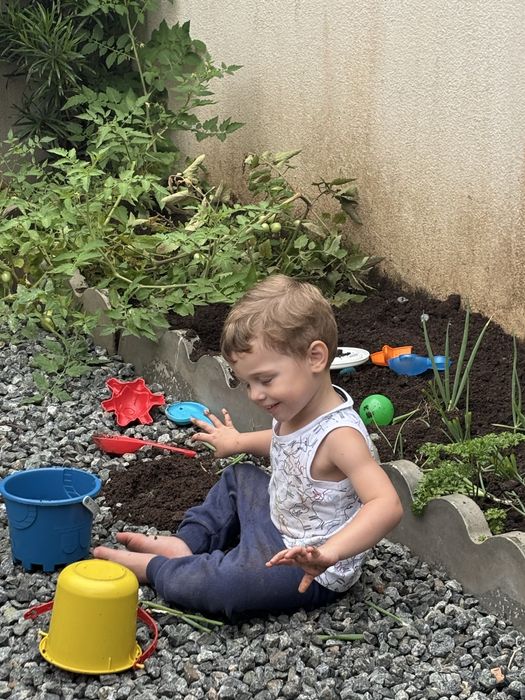 Ama - cuidadora de bebés e crianças