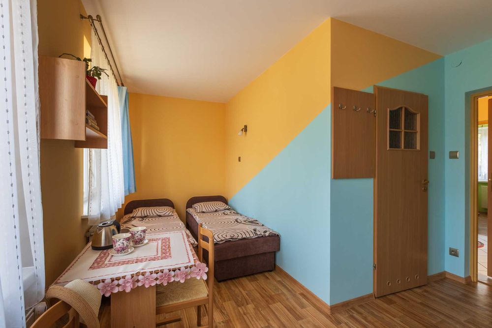 Kwatera, pokoje gościnne z łazienkami noclegi, darmowy parking Krynica