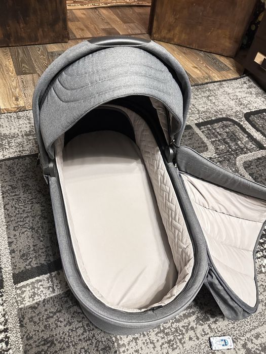 Коляска Carello Epica 2в1