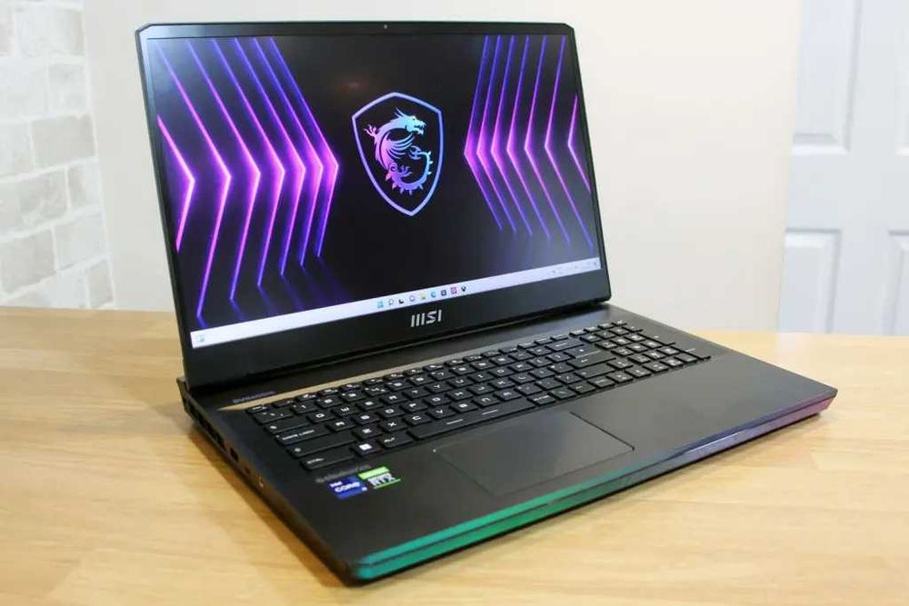 Ігровий ноутбук MSI Raider GE77 HX 12UHS / i7-12800HX / RTX 3080 Ti 16GB / 16GB DDR5 / 1TB SSD