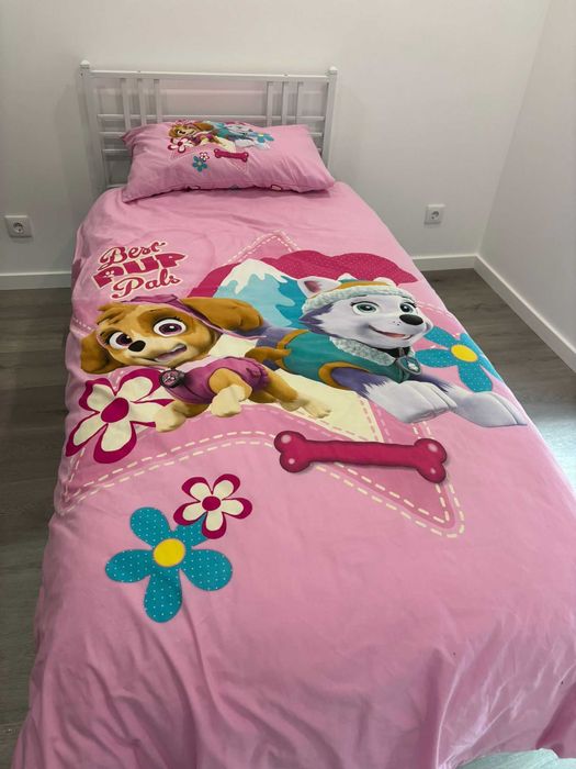 Urgente!!cama de ferro branca 90x200