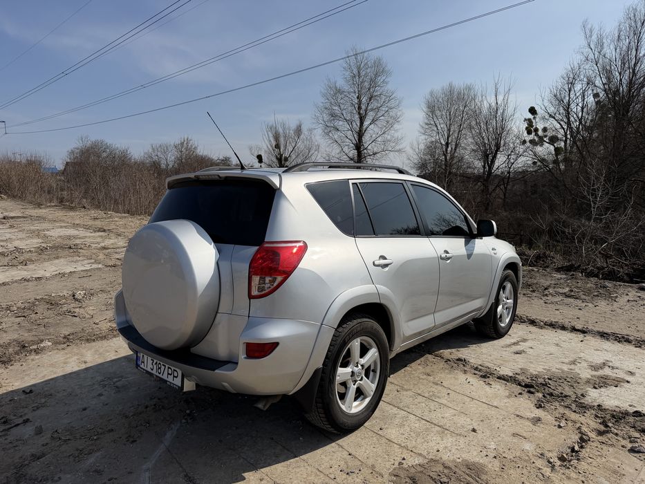 Рав 4 2006р 2,2 дизель