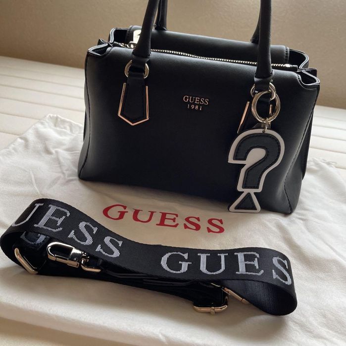 Torebka Guess kuferek