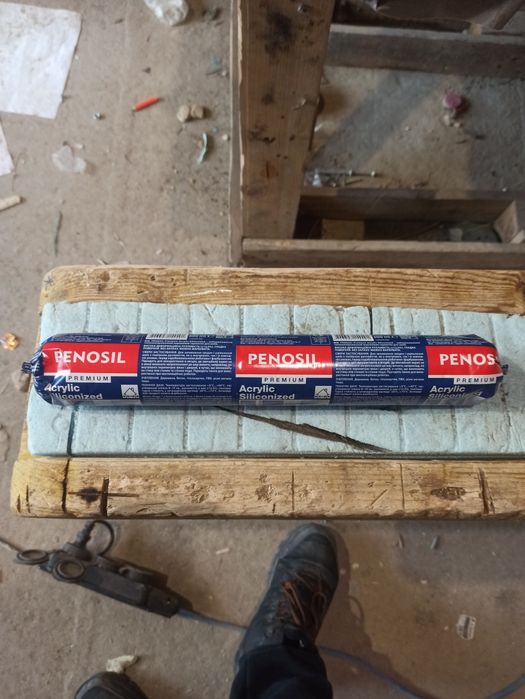 Продам герметик penosil белый