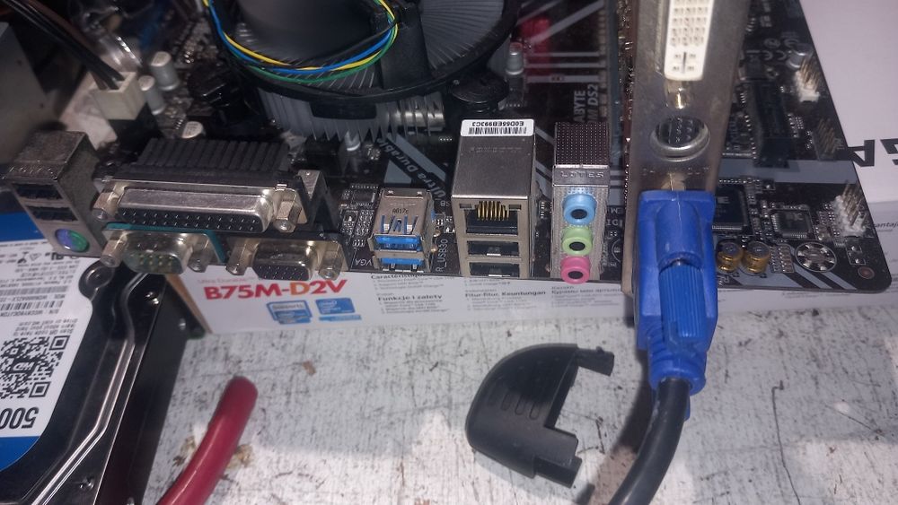 Płyta główna gigabyte h310  +i3 9100f + 8gb ddr4