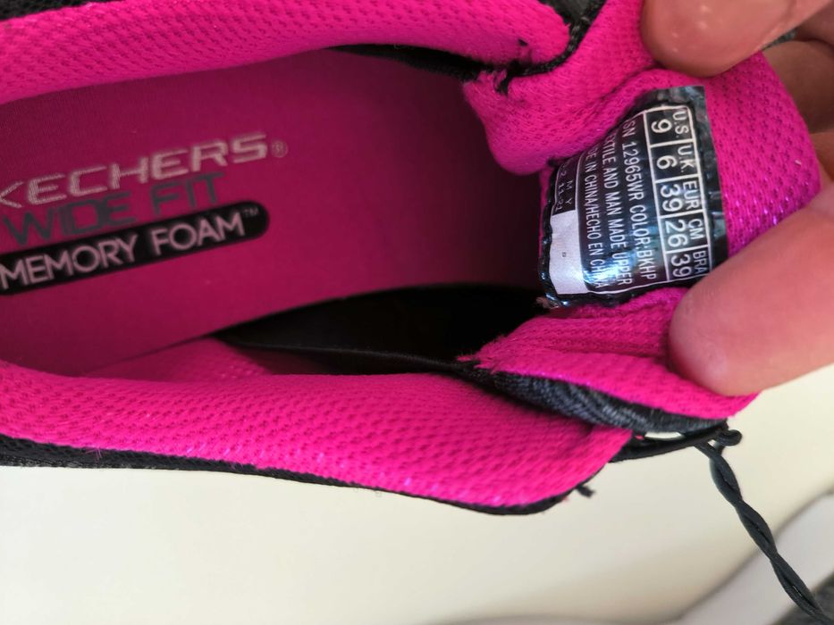 Женские кросовки Sketches