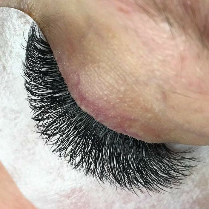 Профессиональное наращивание ресниц