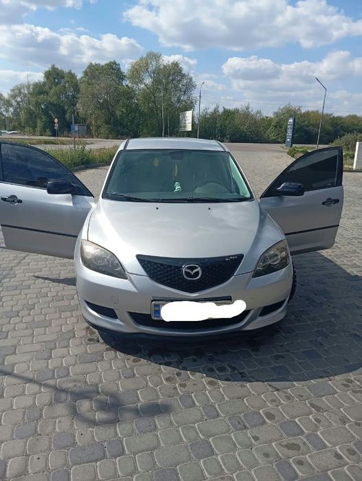 Автомобіль Mazda