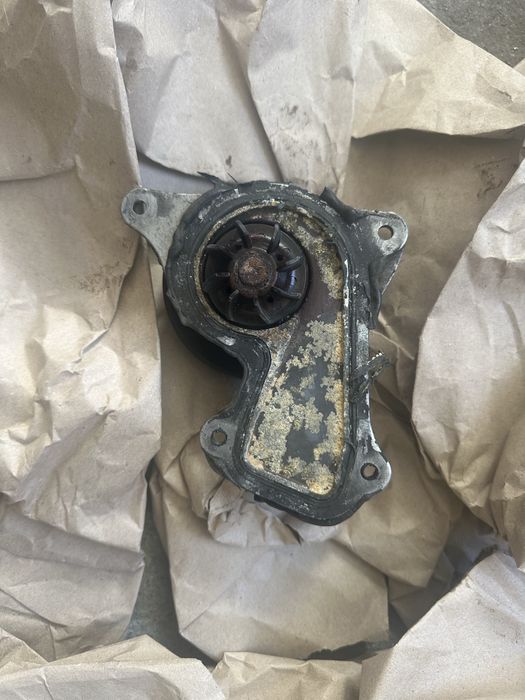 Водяний насос (помпа) рено логан 2 1.0 B4D