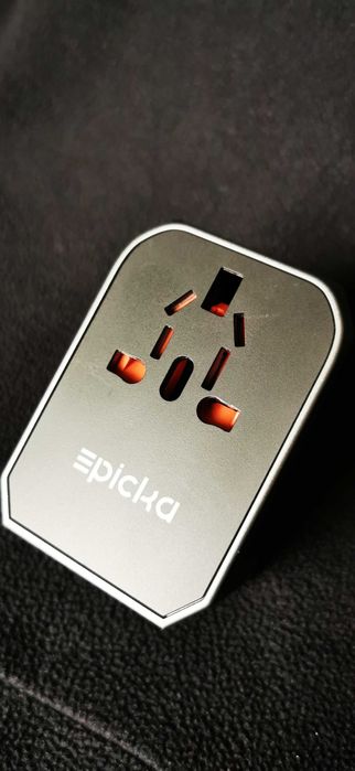 Adapter AC uniwersalny podróżny