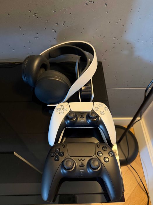 Playstation 5 Pro 2tb oraz akcesoria