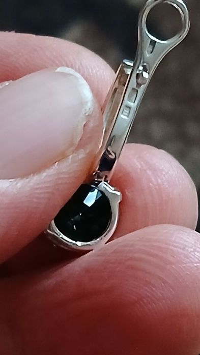 Kolczyki srebro 925 z zielonym kamieniem