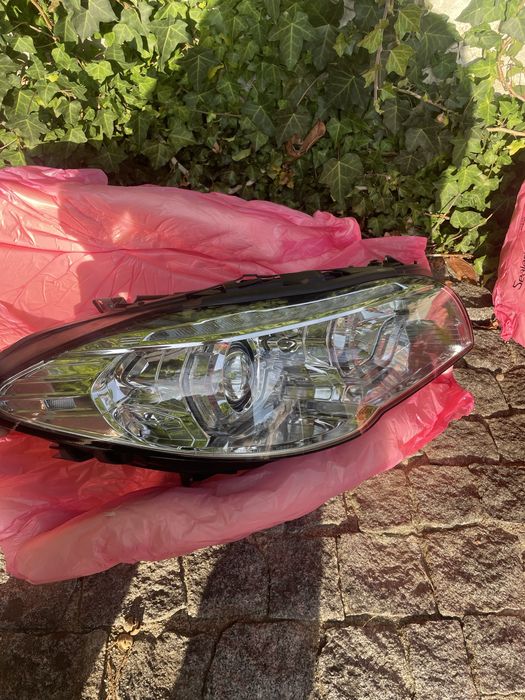 Faróis BMW F10 F11 10-13 Xenon Angel Eyes Led 3D DRL Dinâmicos Cromado