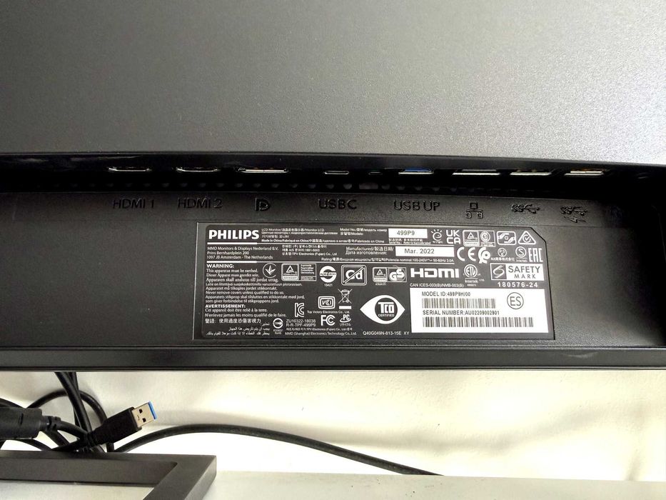 Philips Brilliance 499P9 49" Curved SuperWide 5120x1440 USB-C KVM