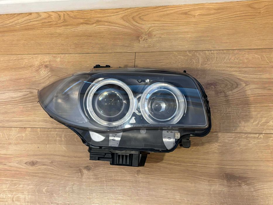 Lampa VALEO BMW 1 E81 E87 Przedlift, Przednia, Prawa, BiXenon, Skrętna