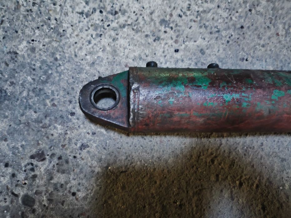 Silownik dwustronnego dzialania orginal