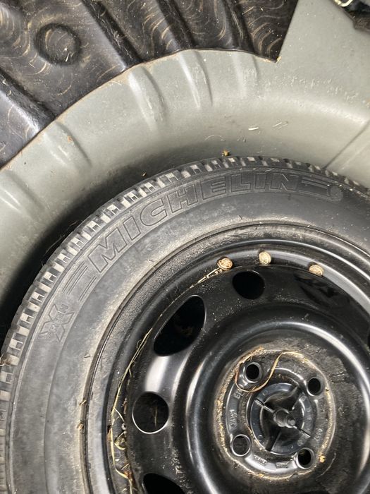 Pneu suplente - Opel Corsa B