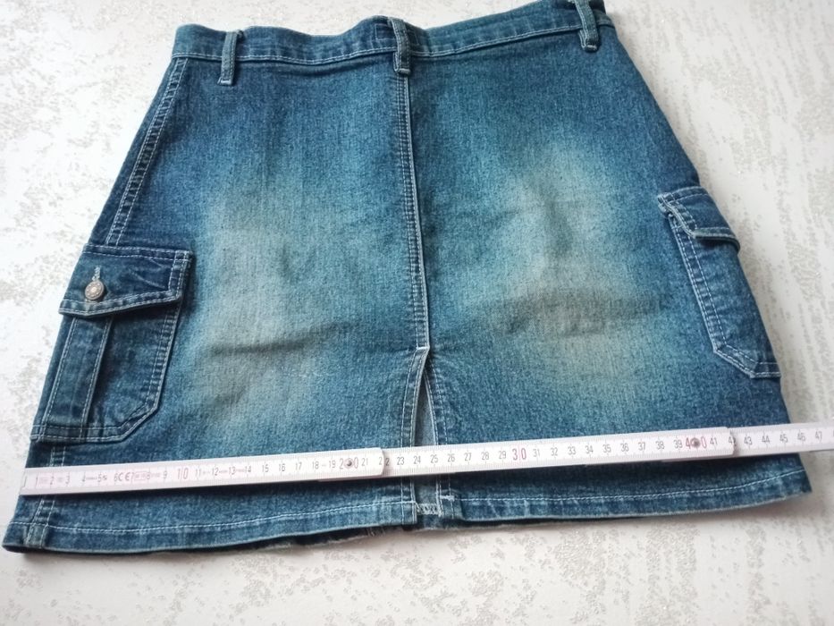 Jeansowa spódnica mini z kieszeniami  H&T