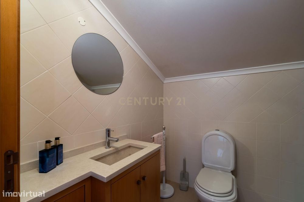 EXCLUSIVO apartamento T3 com o privilégio de contar ainda com um amplo