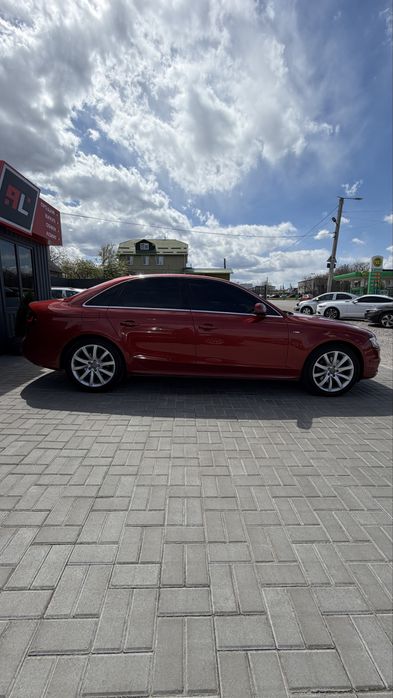 Audi Ауді A4 В8 FL S-line 2014р 2,0 бенз 8АКПП ОБСЛУГОВАНА