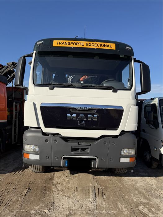 Man com grua hiab 322 e bascúla