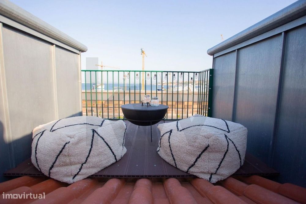 Lisboa, Penthouse Moderna em localização Premium, com terraço e vista
