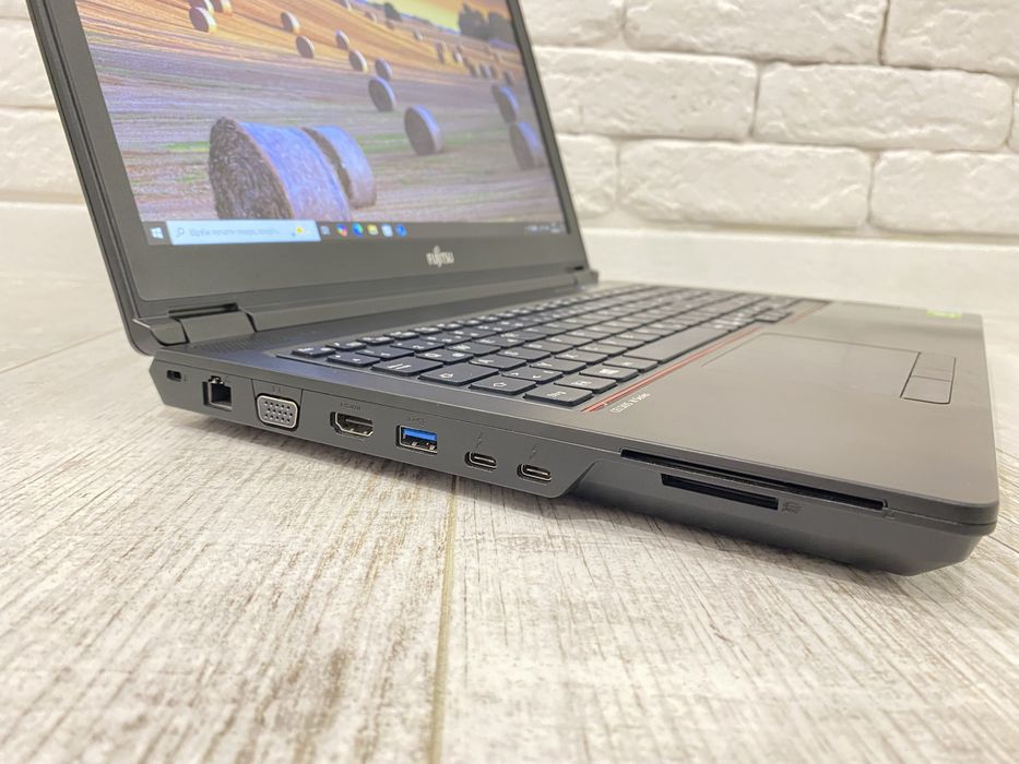 Ноутбук Fujitsu Celsius H7510 i7-10850H/16DDR4/512SSD/Nvidia T1000