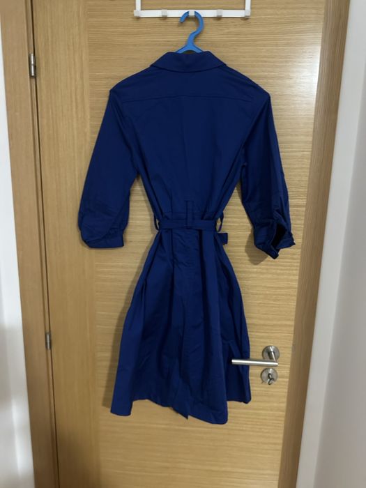 vestido azul profundo incrivelmente elegante
