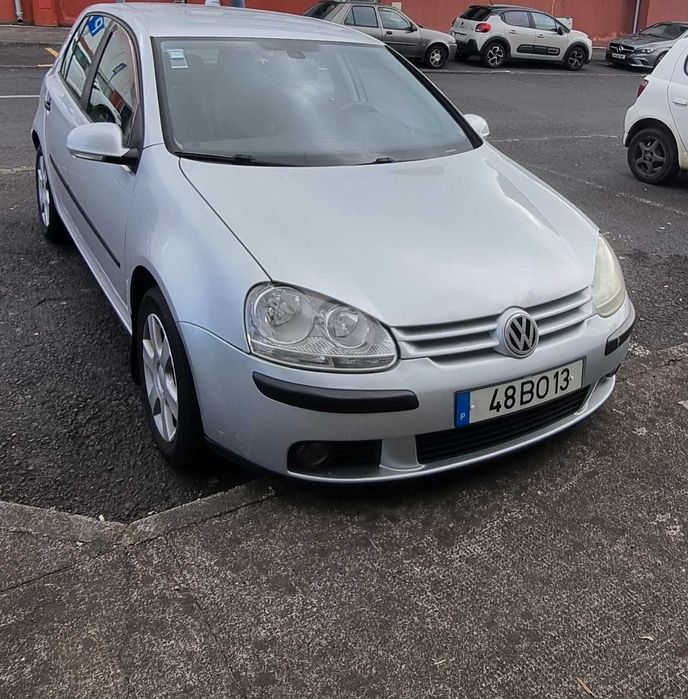 Volkswagen Golf V 1.9 TDI Dsg 8000€
