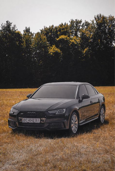 Audi A4 2018 VIN WAUKMAF47JN013150 фото оголошення 3 з 17