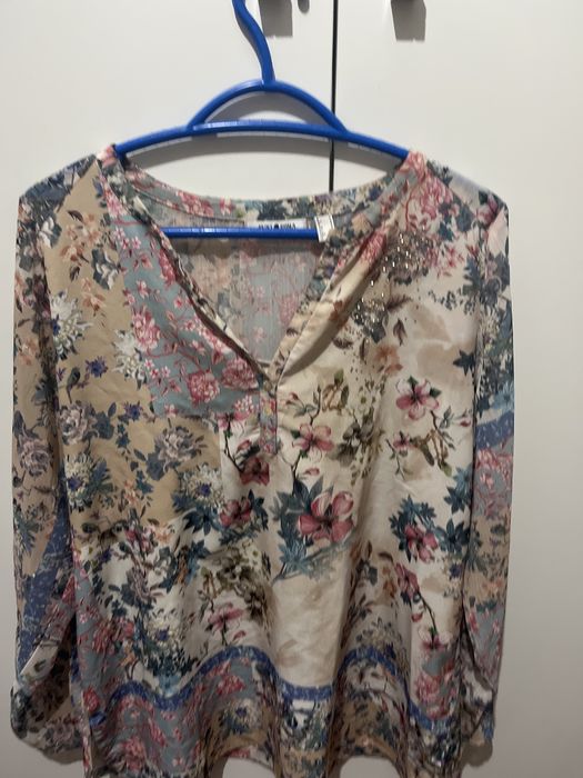 Blusa floral da Punt Roma
