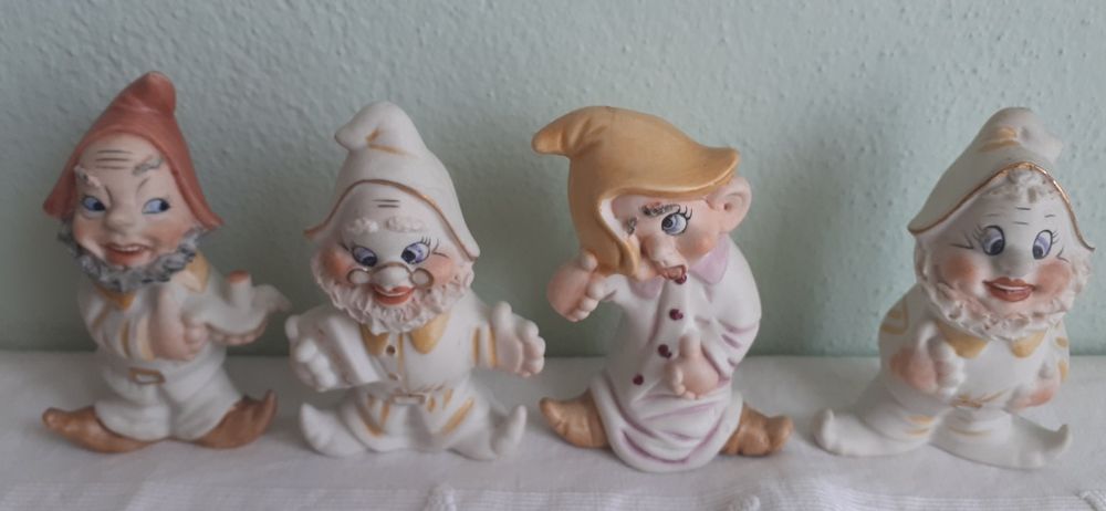 Boneca Branca de Neve.  Porcelana bisquit