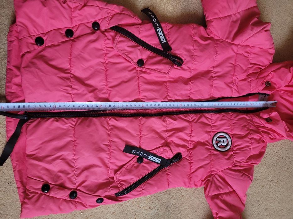 Дуже гарна курточка на дівчинку весна-осінь  розмір 152